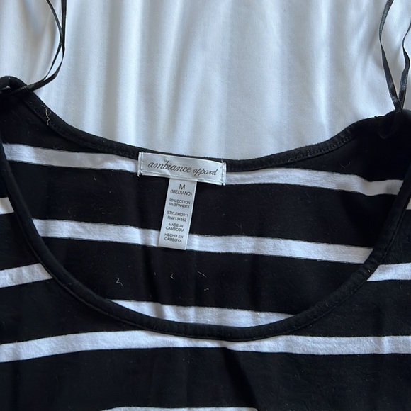 U neckline- Stripped, Cropped, tight fitting shirt - Picture 2 of 4